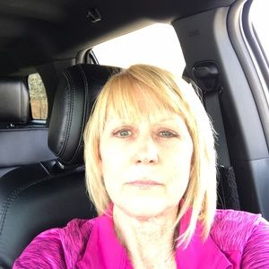 Meet your Posher, Cynthia